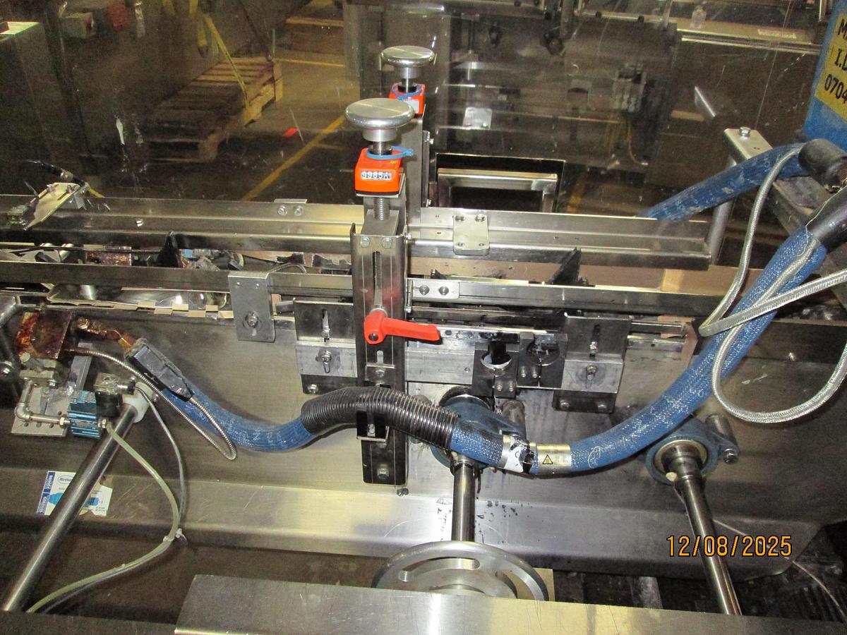 Used Adco Model 15DBC105SS Automatic Horizontal Cartoner