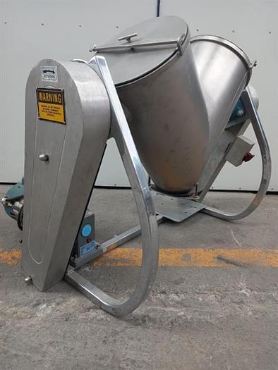 Used Patterson Kelley 16 Quart V Blender