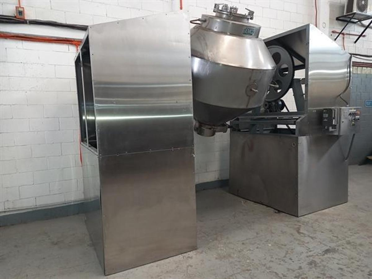 Used Gemco 30 cubic foot stainless steel jacketed double cone blender