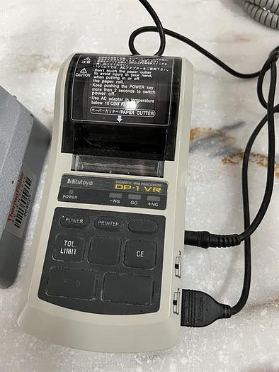 Usado Mitutoyo model 7004 thickness tester with Mitutoyo model DP-1VR Digimatic mini processor printer