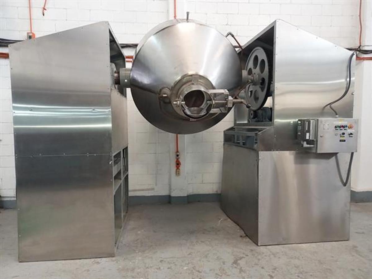 Used Gemco 30 cubic foot stainless steel jacketed double cone blender
