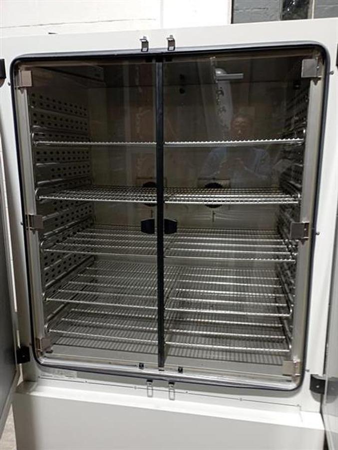 Used Binder KBF-720 Humidity test Chamber