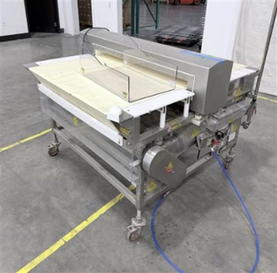 Used Metler Toledo/Safeline Stainless Steel Metal Detector with Conveyor