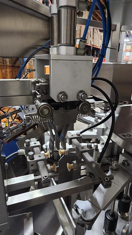 Used Shenzhen Ouya Industry Pre-made Pouch Machine with Scales