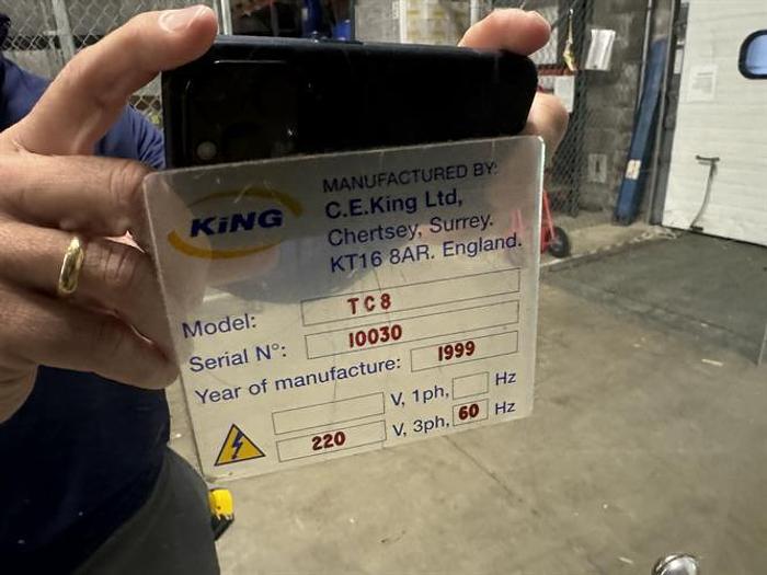 Used King model TC8 8 lane electronic channel tablet/capsule counter