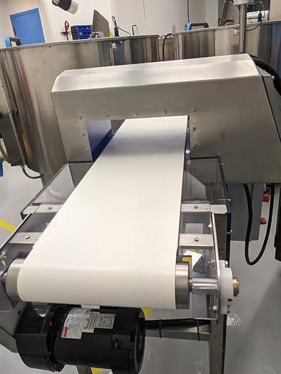 Used Loma Metal Detector 13.75" wide x 5.75" tall opening