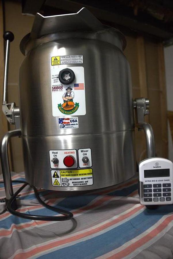 Used Savage 0937-50 5-Gallon SS Electric Fudge Mixing Kettle