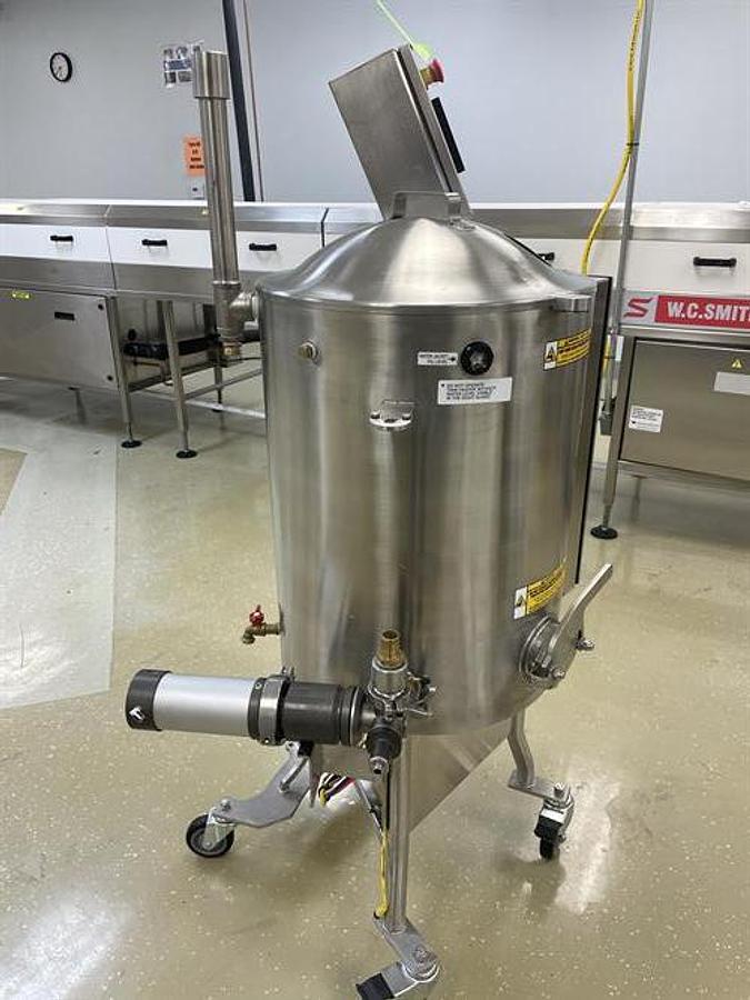 Used Savage 200 lb Stainless Steel Auto Tempering Chocolate Tank with Pump