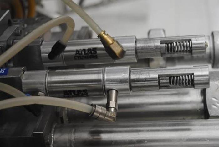 Used Arenco model AM2000 Hot Air Tube Filler and Sealer