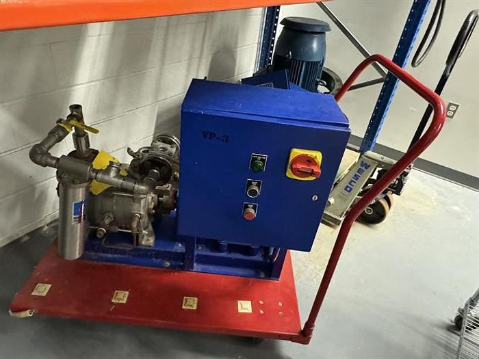 Used Kinney model KLRC-40-KCD3 two stage liquid ring vacuum pump