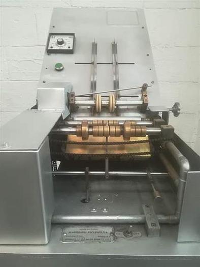 Used Maquinaria Exclusiva model  20M  semi-automatic glue Labeler