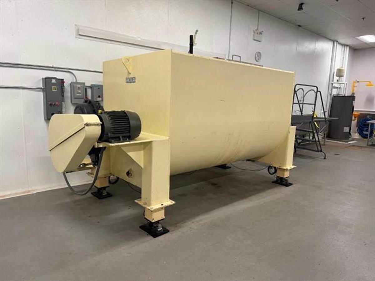 Used Blommer 5,000 lb Horizontal Chocolate Tank
