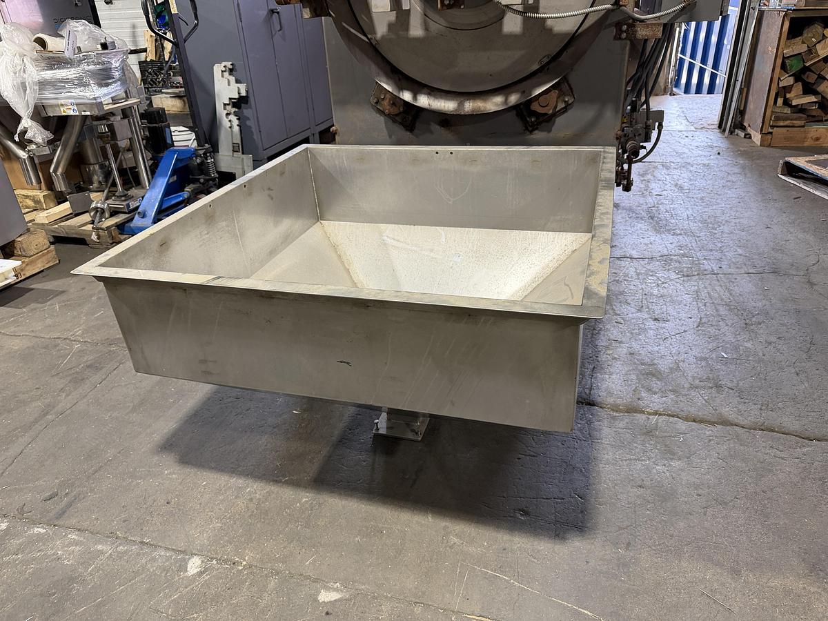 Used AC Horn model 322-M 1,000 lb/hr 3-bag Dry Nut Roaster