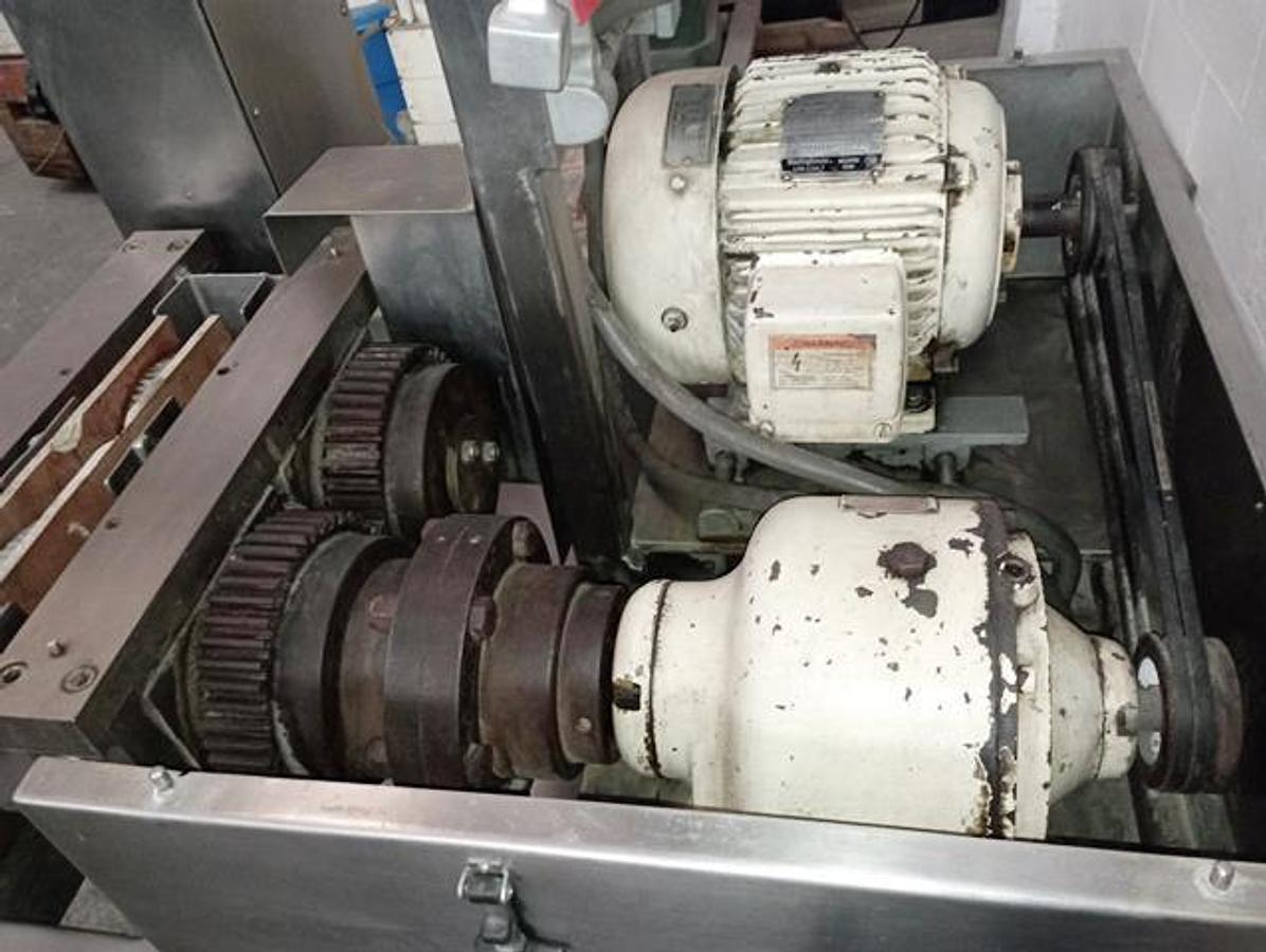 Used Fitzpatrick model C-8540 stainless steel chilsonator