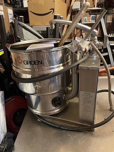 Used Groen 10 Gallon SS Electric Tilting Cooking Kettle