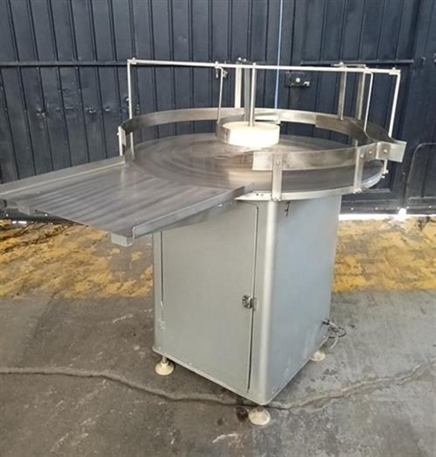 Used Cozzoli stainless steel 36”accumulating table