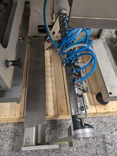 Used Klockner model LA-500 vertical strip packager