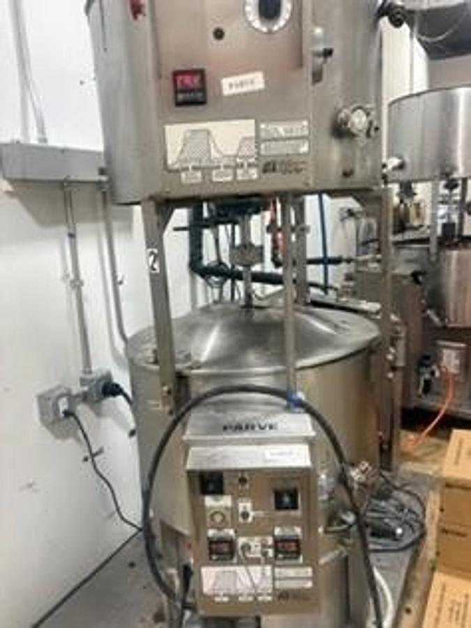 Used Savage 450/450 lb Stainless Steel Stack Melter with Automatic Tempering