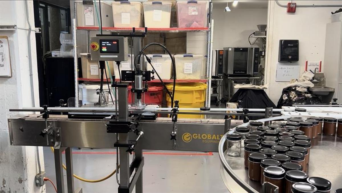 Used Kinex Auto-Max Single Head Cap Tightener