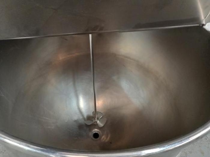 Used Stainless steel  85  gallon jacketed cooking & mixing kettle