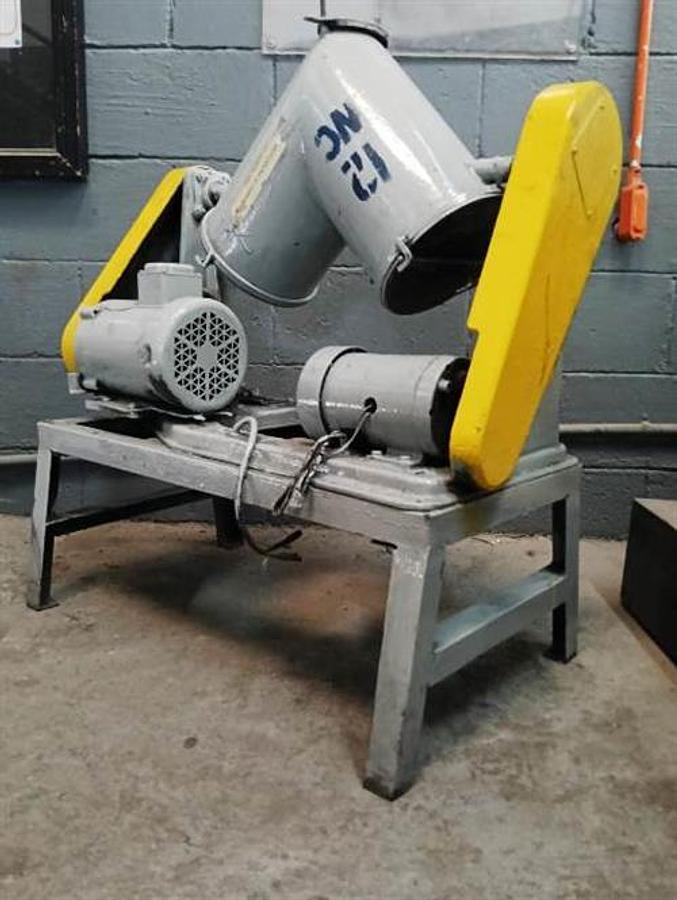 Used Patterson Kelley 14 Qt stainless steel V-blender