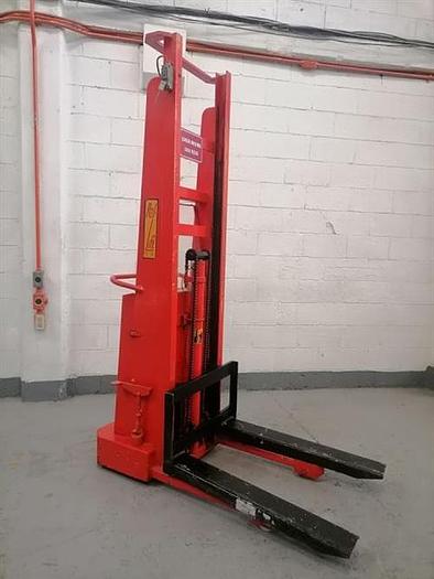 Used Roll lift pallet elevator