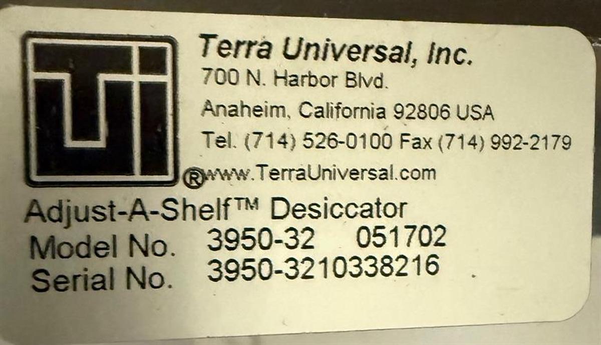 Used (6) Terra Universal Clean Cabinets