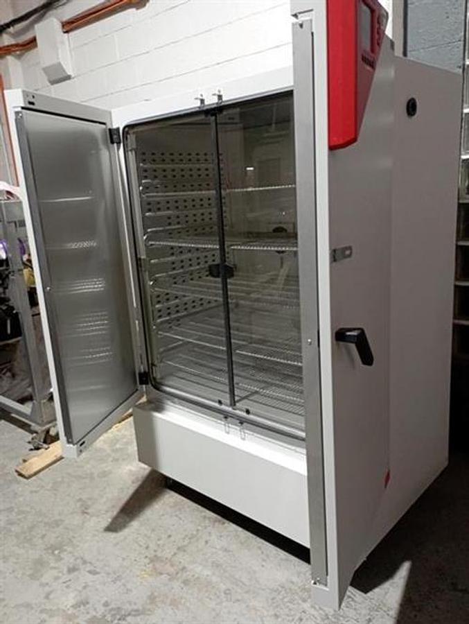 Used Binder KBF-720 Humidity test Chamber