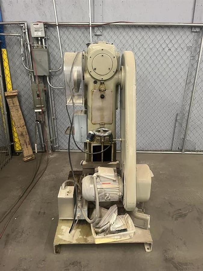 Used Manesty Model F3 Single Station Tablet Press
