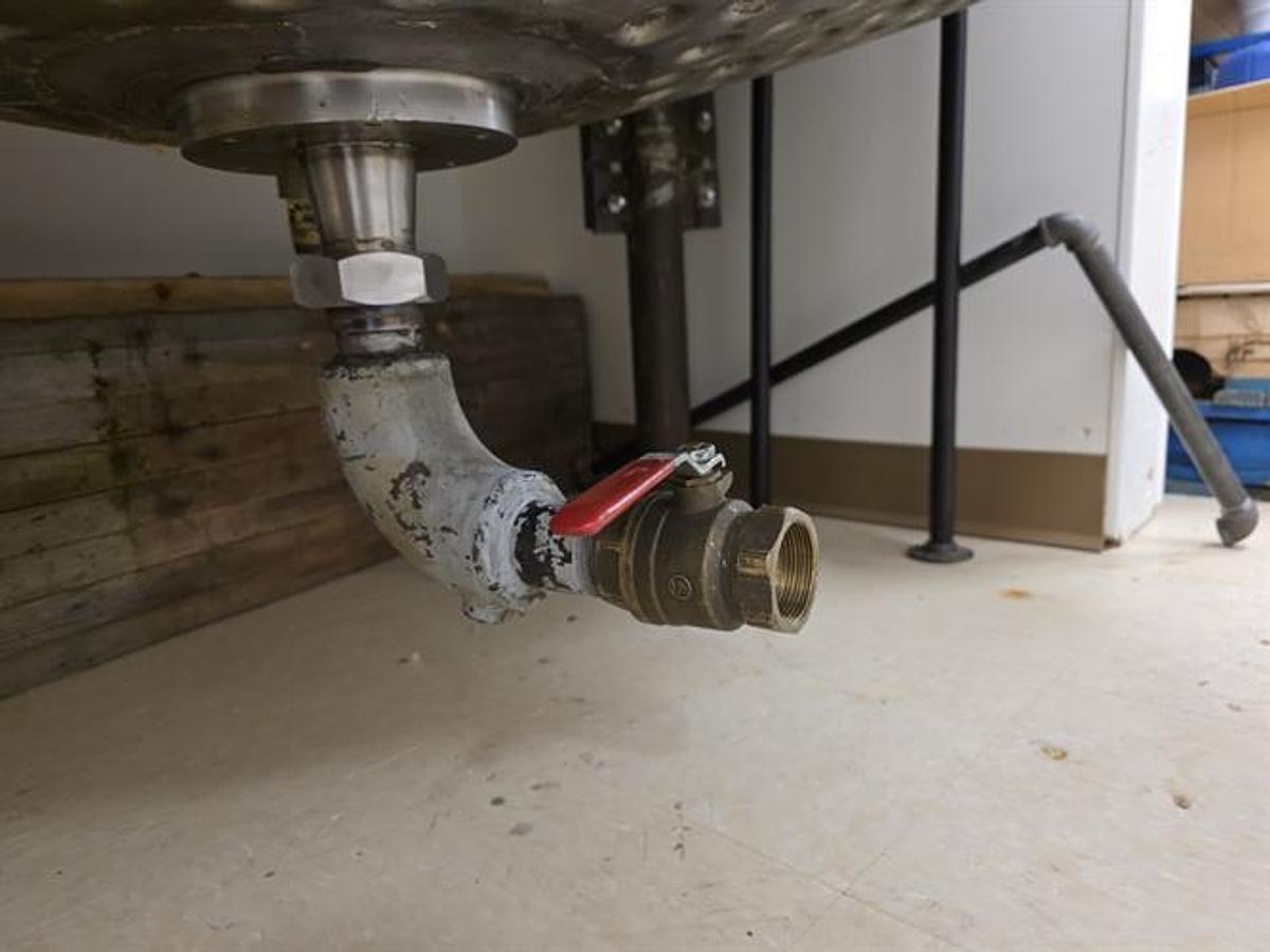 Used Alloy & Steel 400 Gallon SS Jacketed Cooking and Mixing Tank