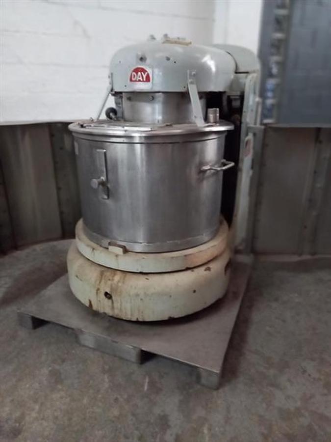Used JH Day 125 gallon Pony mixer
