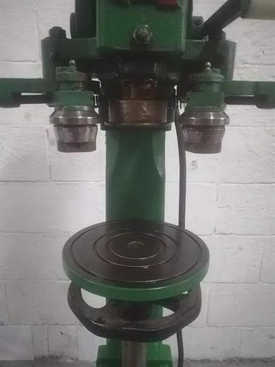 Used Poliingenieros semiautomatic can seamers