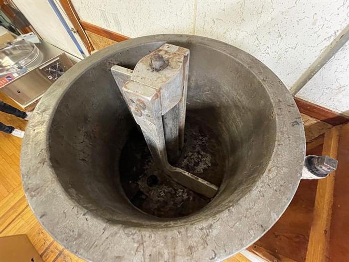 Used Smith 100/100 lb Over and Under Chocolate Melter