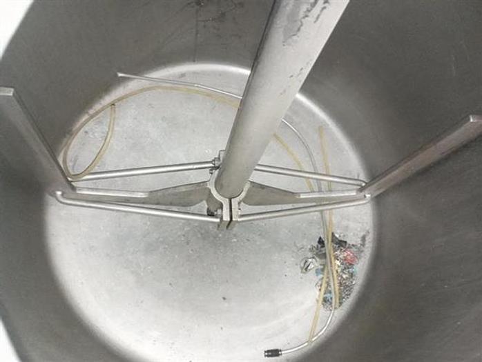 Used Newade stainless steel 104 gallon jacketed tank