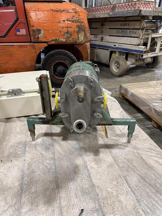 Used Tri-Clover PR125 SS PD Jacketed Pump