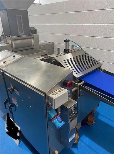 Used APV 16" Servo Driven Wire-Cut and Continuous Rope Extruder with Guillotine Cutter