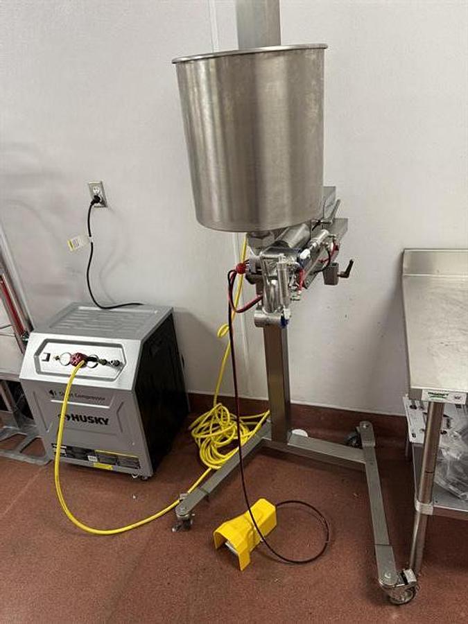 Used Unifiller Compact SV Power Lift Piston Filler - New 2026