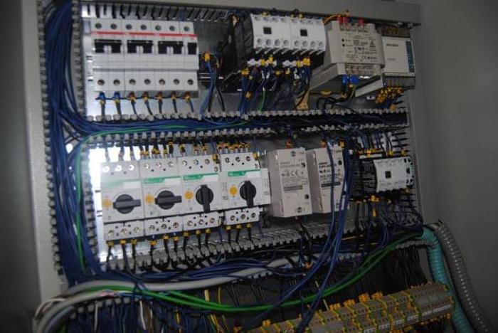 Used Arenco model AM2000 Hot Air Tube Filler and Sealer