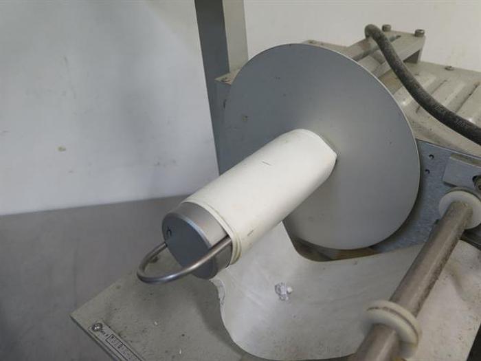 Used Universal type R310 Table Top Labeler for Round Containers