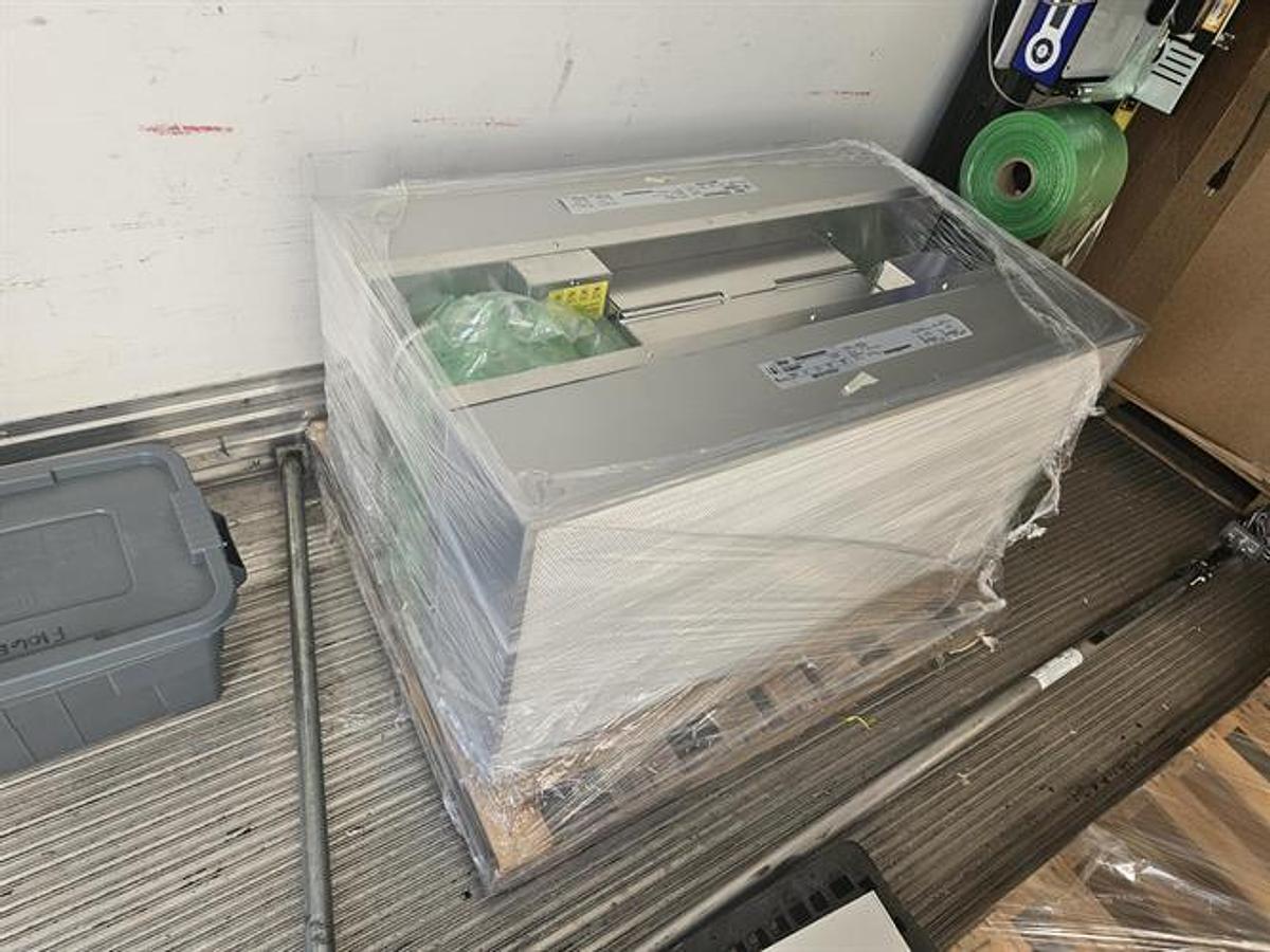 Used Envirco Class 8 Clean Room