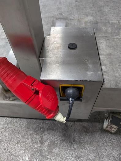 Used Fette turret lift cart