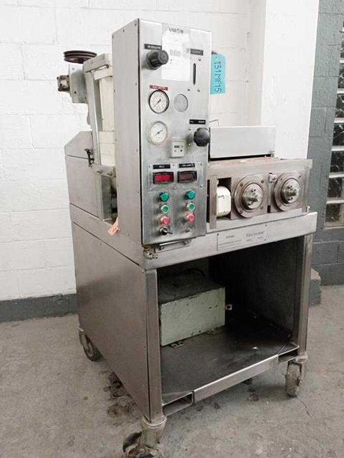 Used Fitzpatrick model C-8540 stainless steel chilsonator