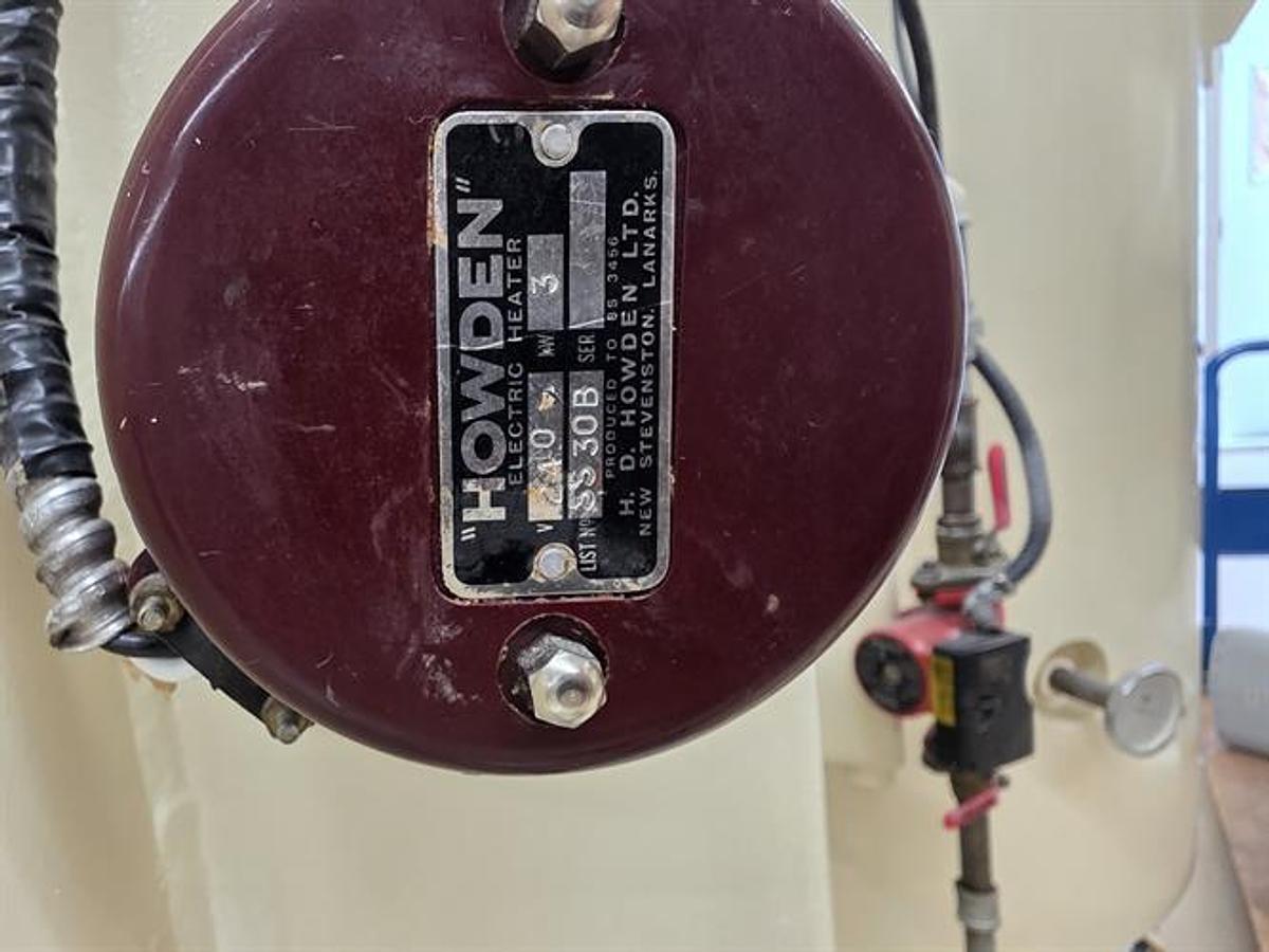 Used Low & Duff 2000 kg Carbon Steel Chocolate Melter