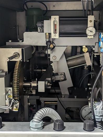 Used Klockner model LA-500 vertical strip packager