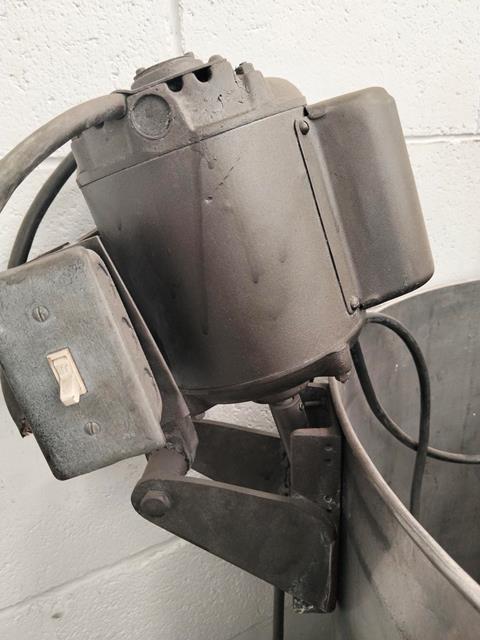 Used Tank Stainless Steel 117 gallon with Lightnin' mixer