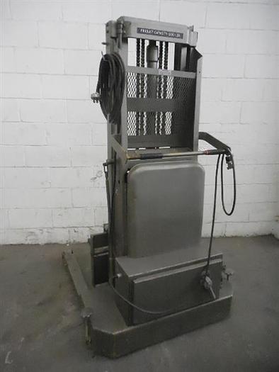 Used Lakso 73 model  trucks lifts