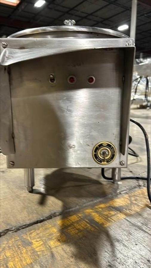 Used Savage 50-lb SS Chocolate Melter