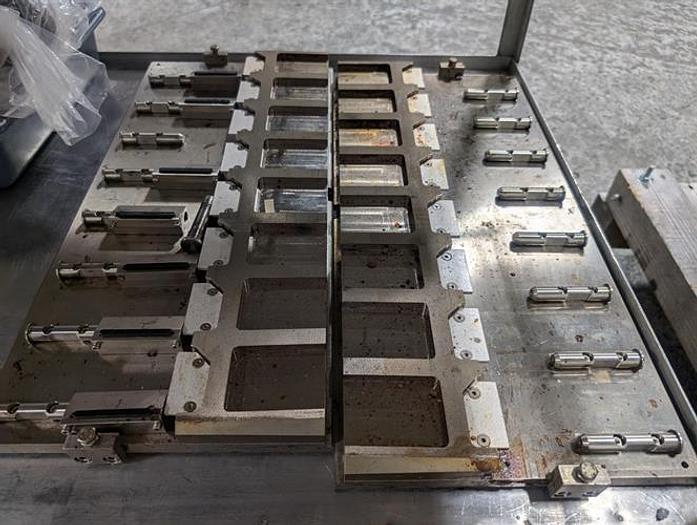 Used Klockner model LA-500 vertical strip packager