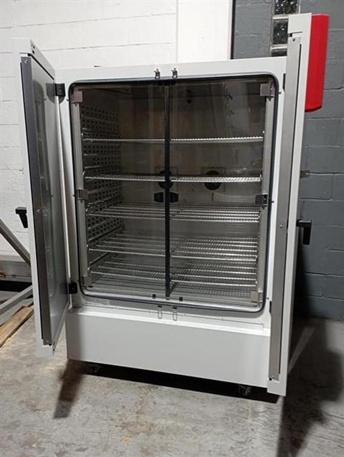 Used Binder KBF-720 Humidity test Chamber