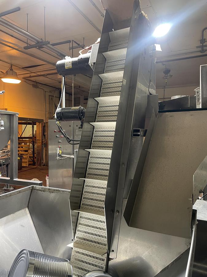 Used Fluid Packaging Solutions 6 Spindle Capper